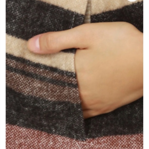 Billabong Wool Blend Shadow Cream and Red Striped Cropped Jacket - Picture 3 of 8